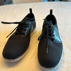 Timberland size 9 black sneakers